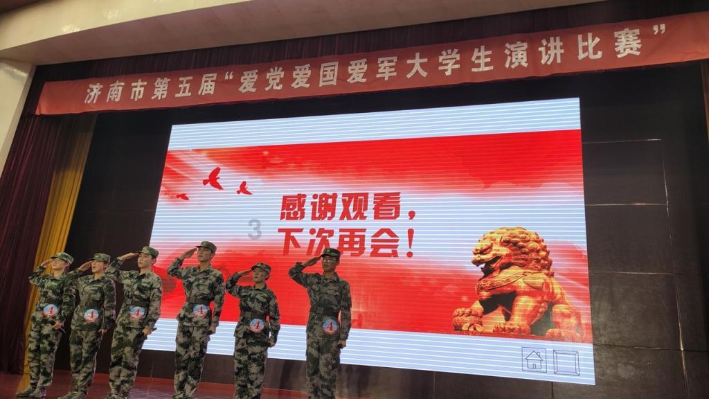 《庭外》中男演员没有化妆，是为了拍出真实感？